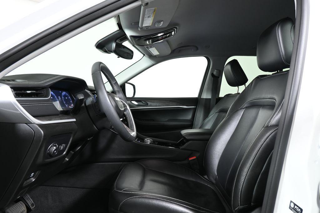 used 2023 Jeep Grand Cherokee car, priced at $32,979