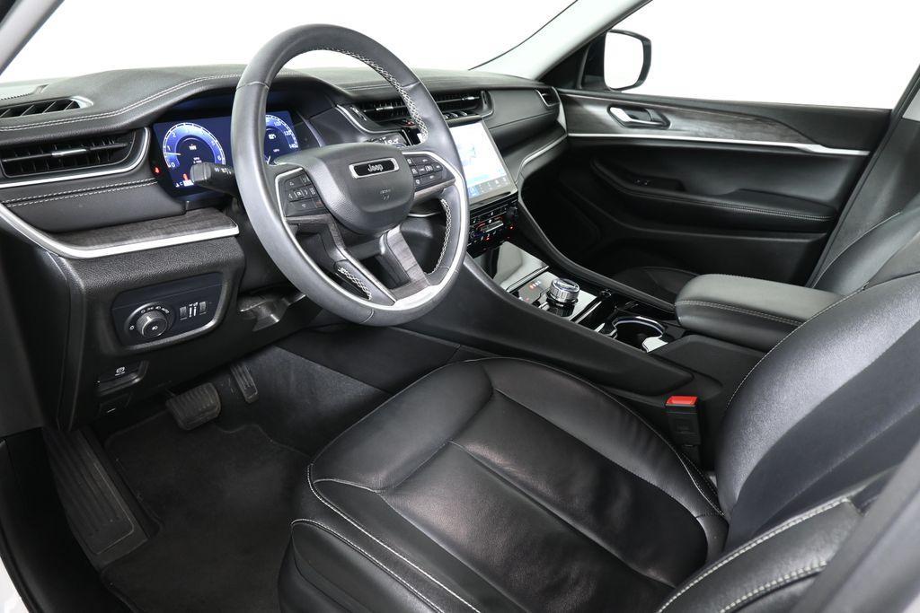 used 2023 Jeep Grand Cherokee car, priced at $32,979