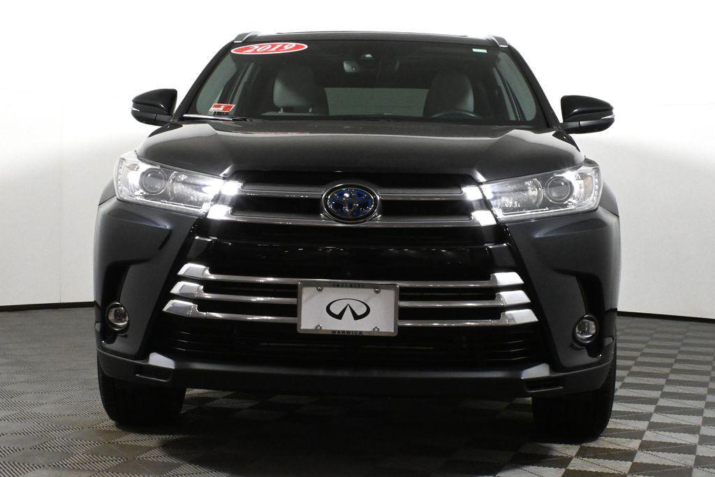 used 2019 Toyota Highlander Hybrid car, priced at $28,979