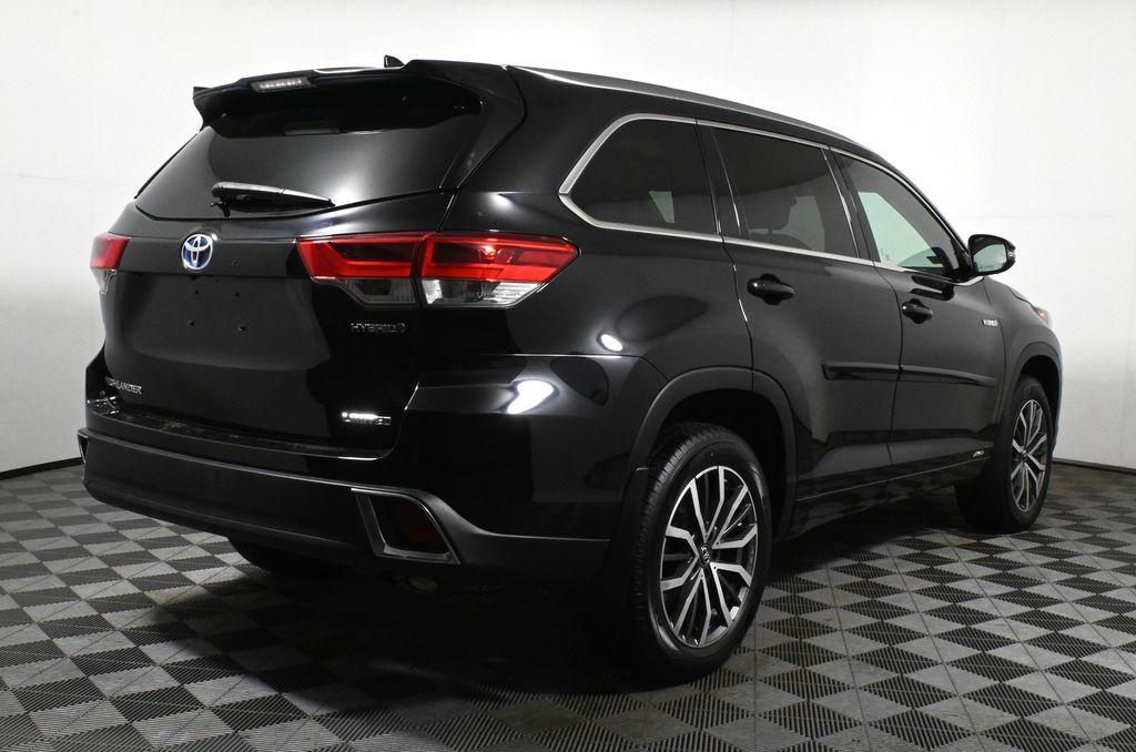 used 2019 Toyota Highlander Hybrid car, priced at $28,979