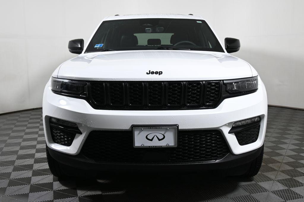 used 2025 Jeep Grand Cherokee car, priced at $40,979