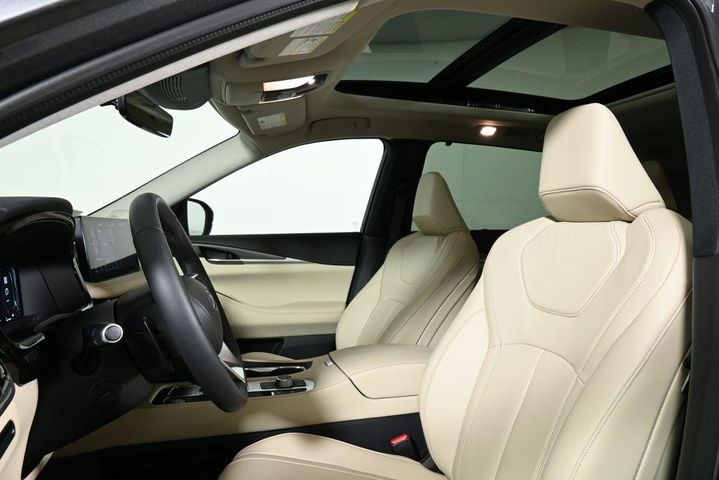 used 2025 INFINITI QX60 car, priced at $50,979