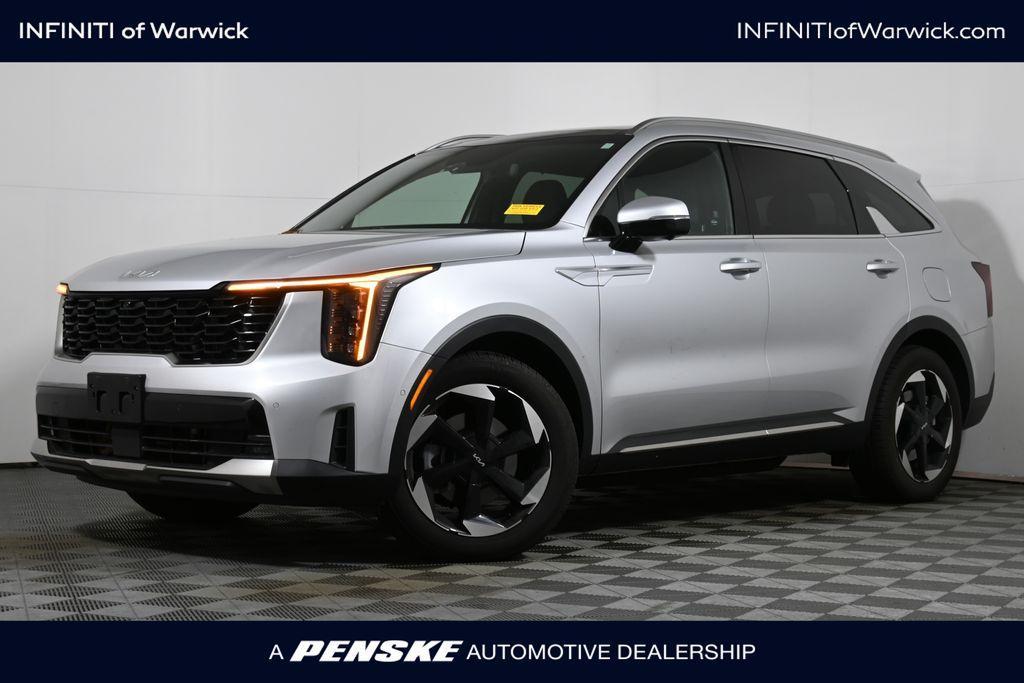 used 2025 Kia Sorento Plug-In Hybrid car, priced at $43,979