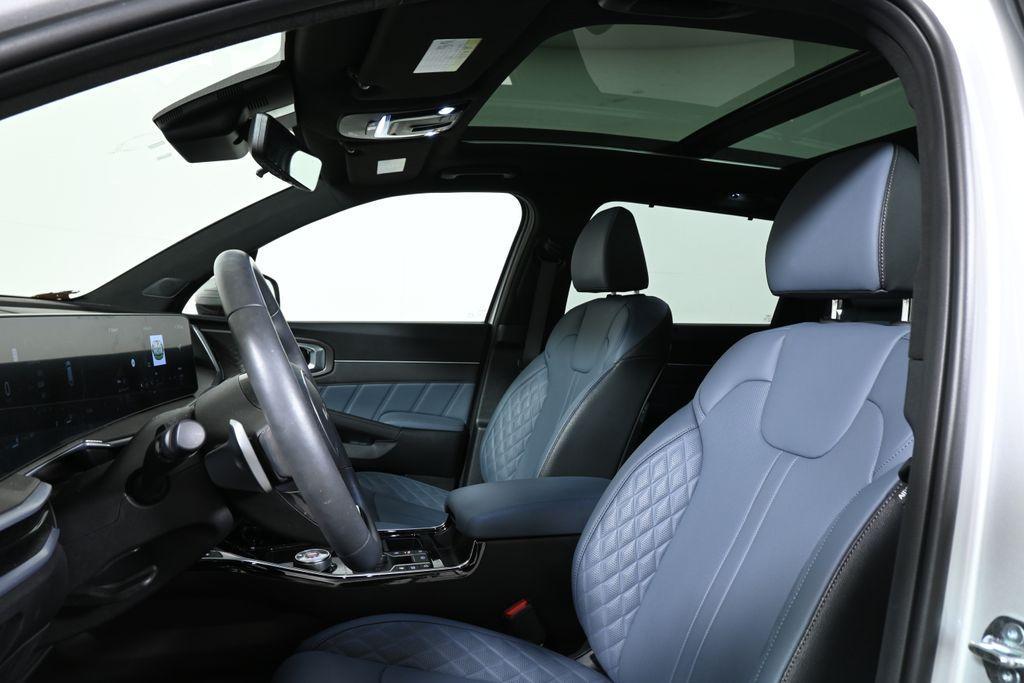 used 2025 Kia Sorento Plug-In Hybrid car, priced at $43,979