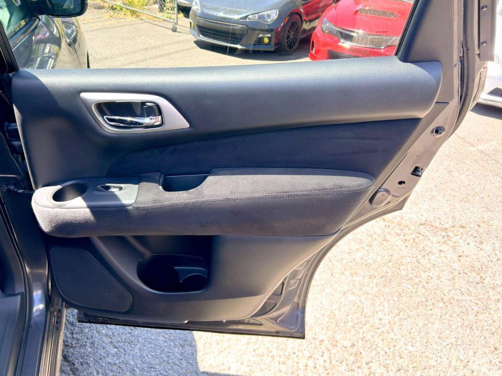 used 2014 Nissan Pathfinder car, priced at $9,999