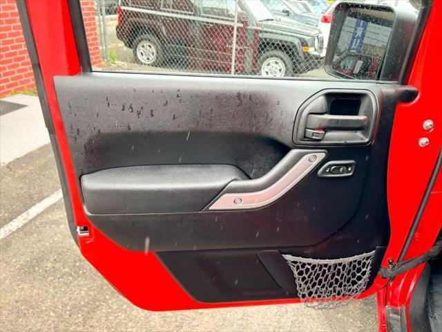 used 2015 Jeep Wrangler Unlimited car, priced at $23,351