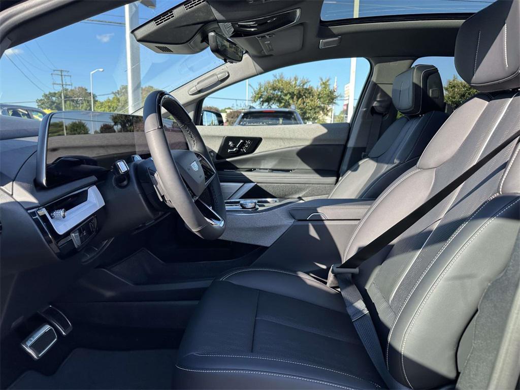 new 2025 Cadillac OPTIQ car, priced at $58,170