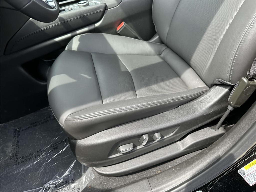 new 2025 Cadillac XT6 car, priced at $60,215