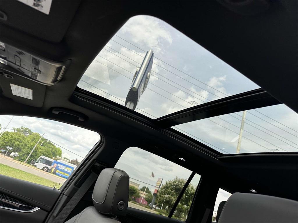 new 2025 Cadillac XT6 car, priced at $60,215