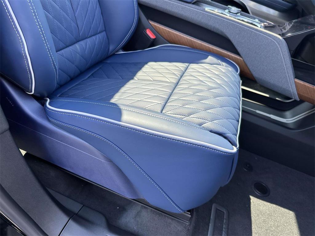 new 2026 Cadillac VISTIQ car, priced at $94,215