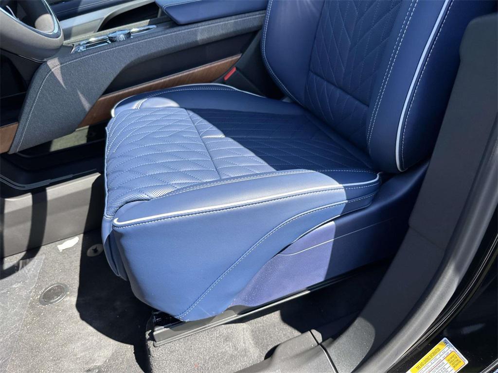 new 2026 Cadillac VISTIQ car, priced at $94,215