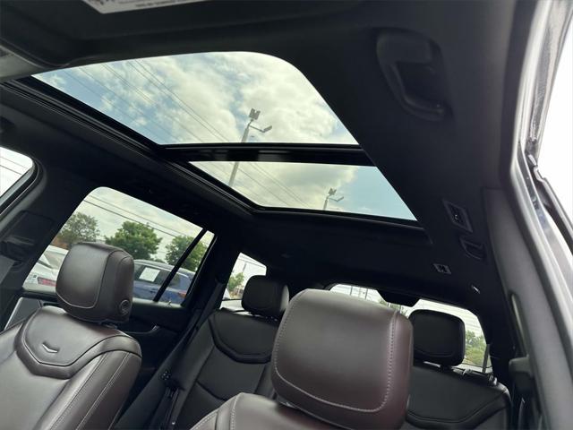 new 2024 Cadillac XT6 car