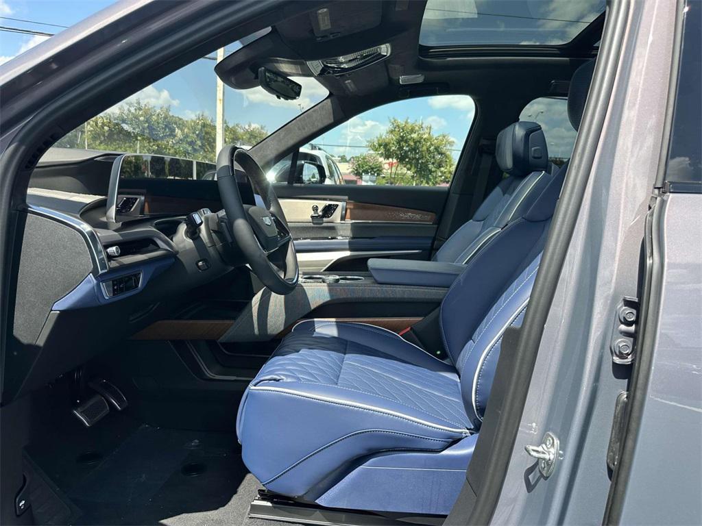 new 2026 Cadillac VISTIQ car, priced at $94,215