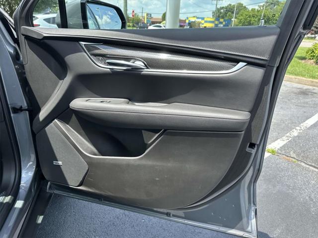 used 2022 Cadillac XT5 car, priced at $34,000