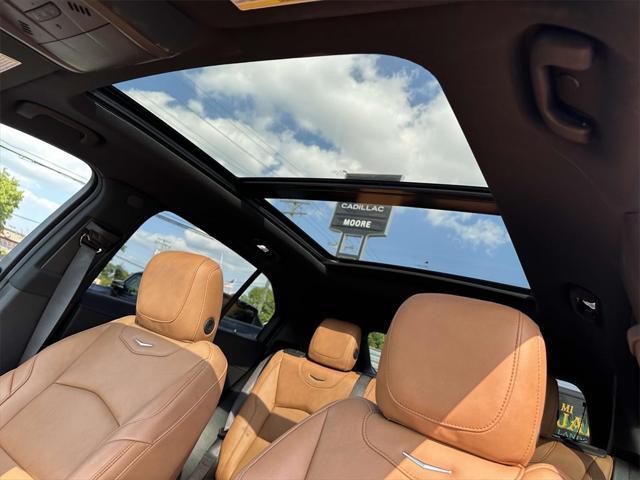 new 2024 Cadillac XT4 car, priced at $53,600