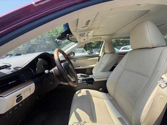 used 2018 Lexus ES 300h car, priced at $19,000