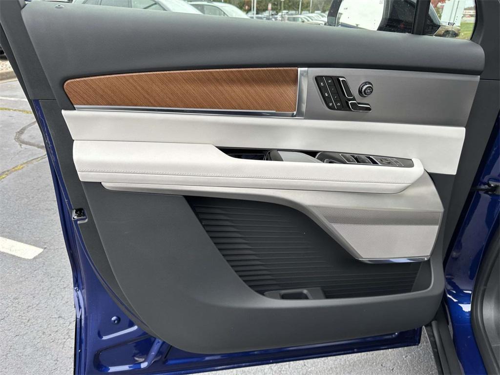 new 2026 Cadillac VISTIQ car, priced at $82,010