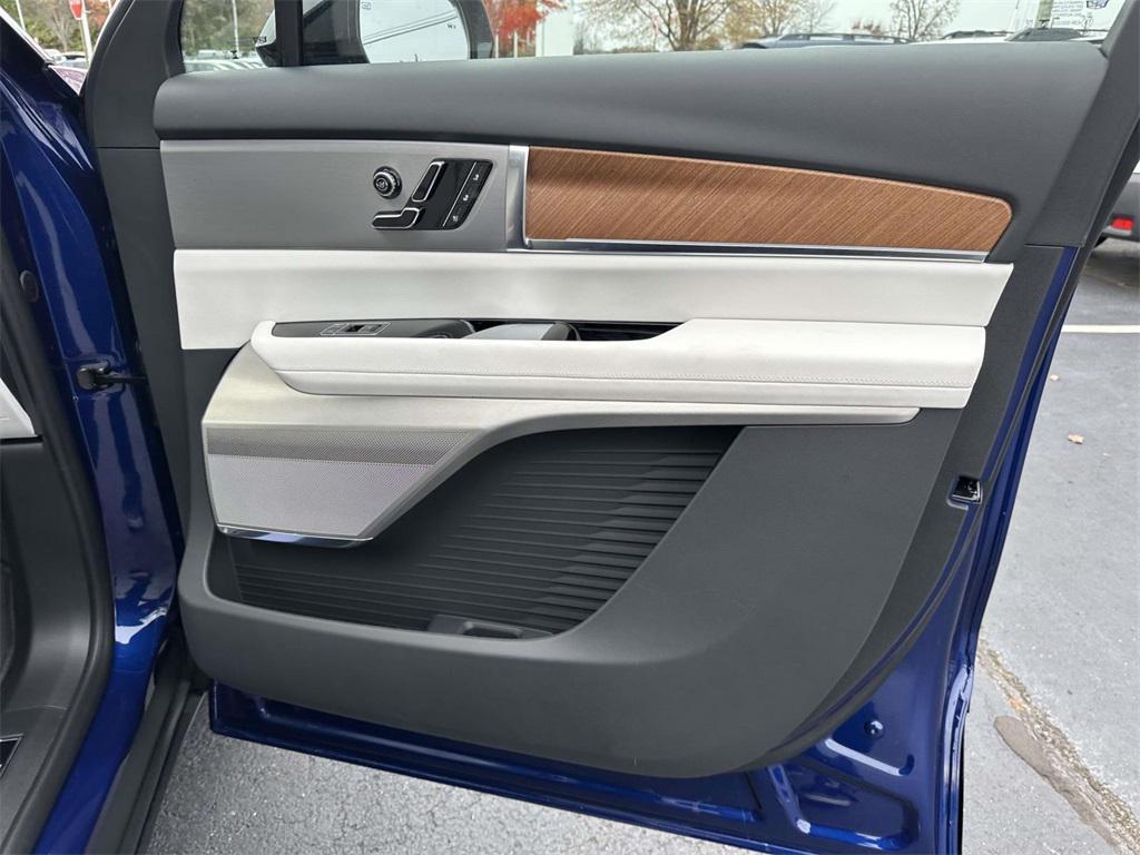 new 2026 Cadillac VISTIQ car, priced at $82,010