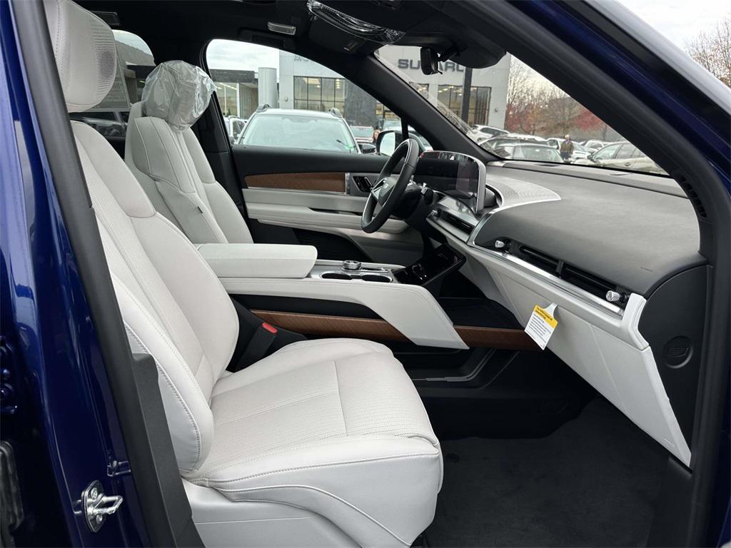 new 2026 Cadillac VISTIQ car, priced at $82,010