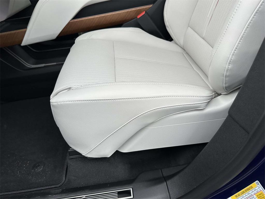 new 2026 Cadillac VISTIQ car, priced at $82,010