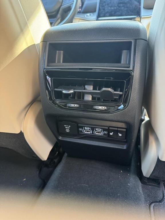 used 2023 Jeep Grand Cherokee car, priced at $29,000