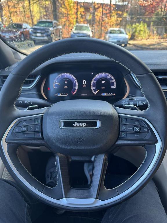 used 2023 Jeep Grand Cherokee car, priced at $29,000
