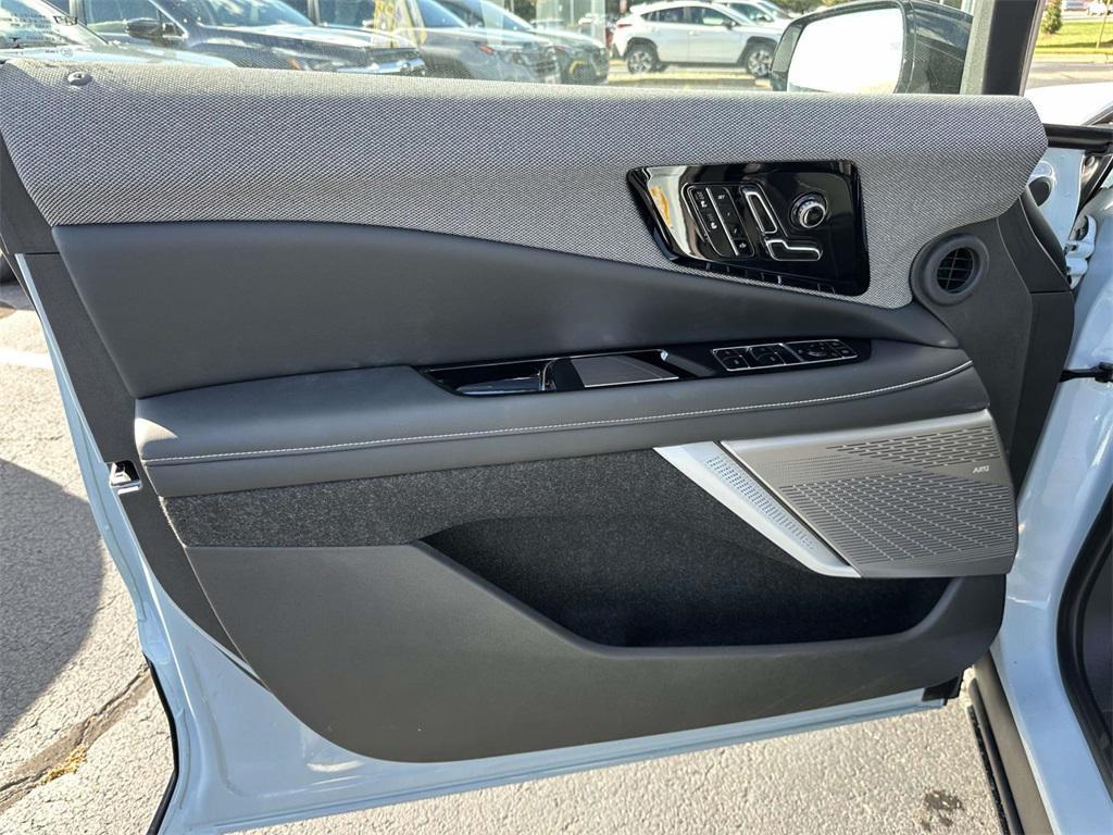 new 2025 Cadillac OPTIQ car, priced at $56,215