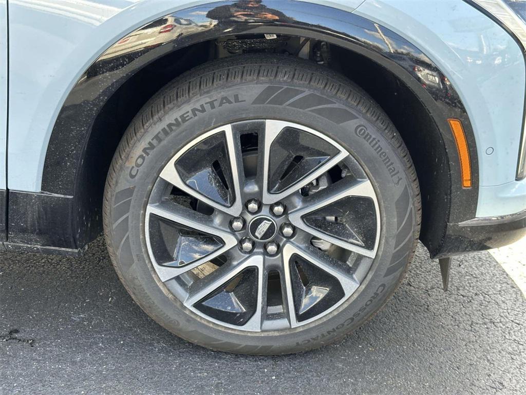 new 2025 Cadillac OPTIQ car, priced at $56,215