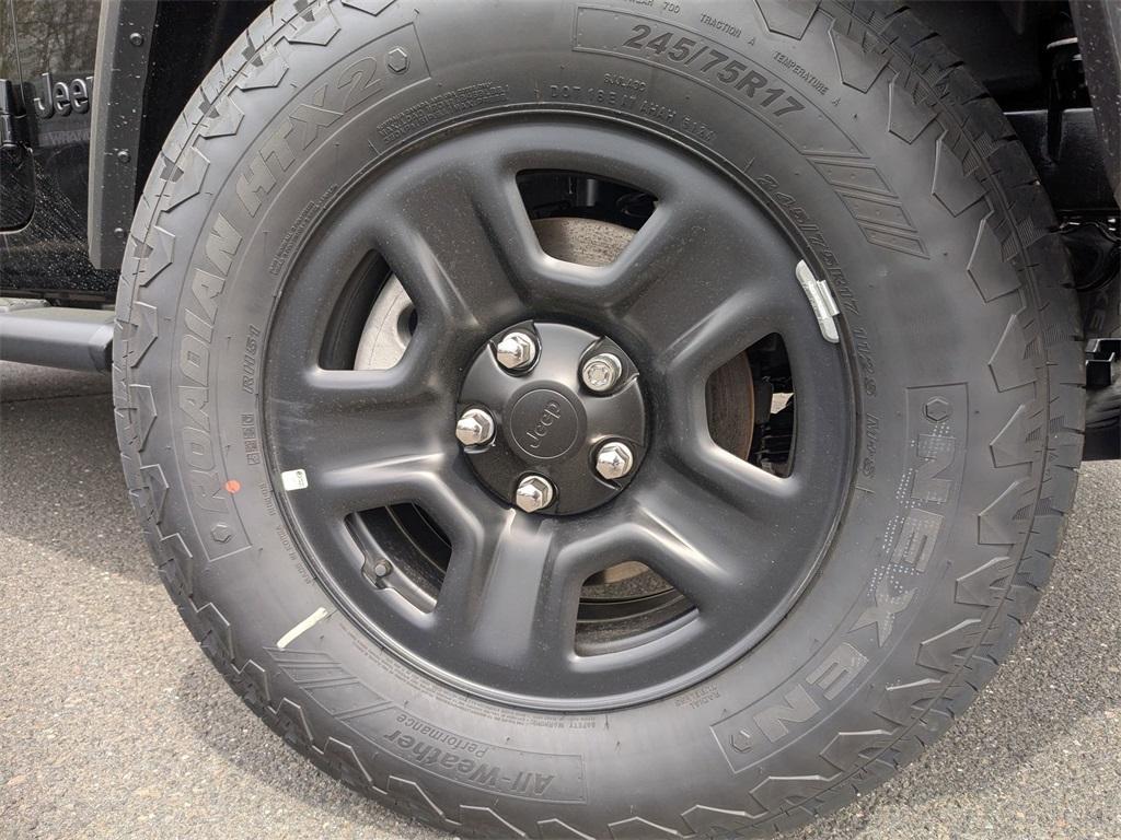 new 2025 Jeep Wrangler car, priced at $45,404