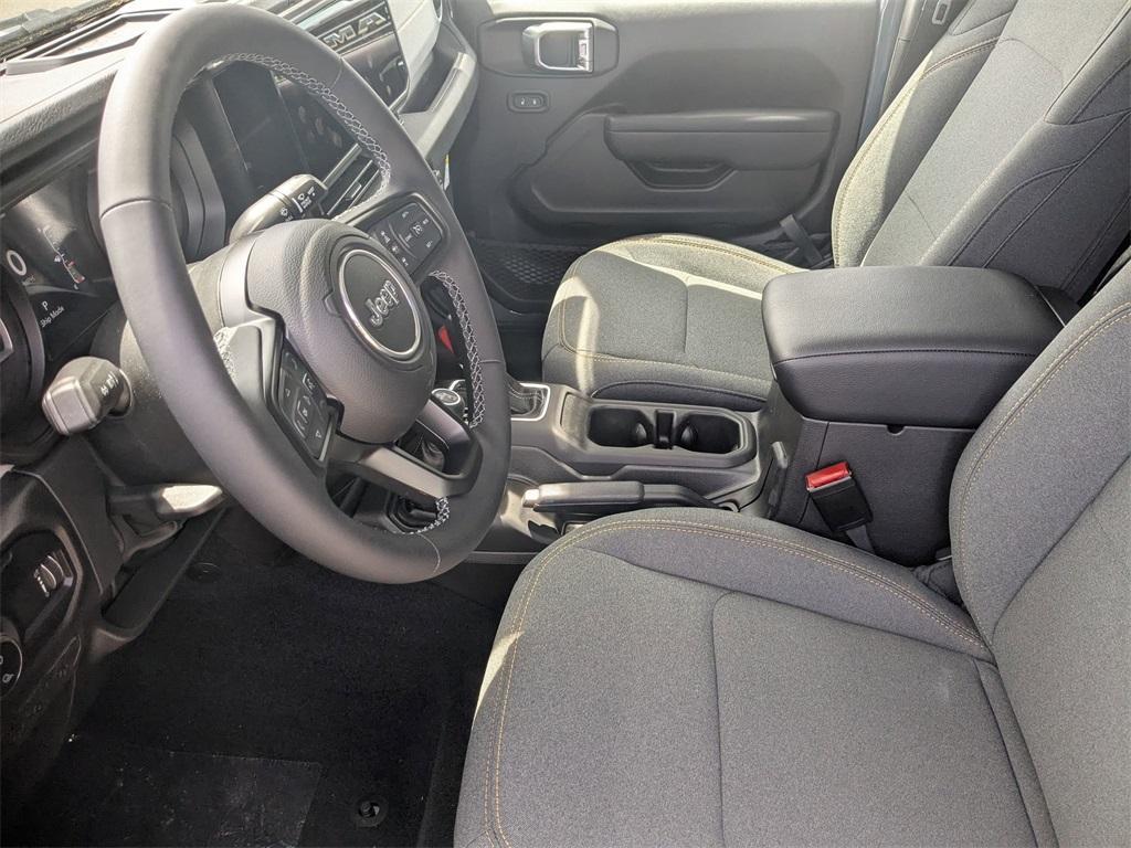 new 2025 Jeep Gladiator car, priced at $50,582
