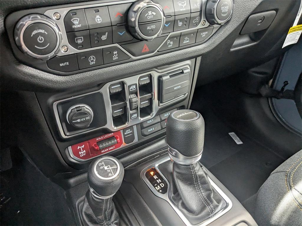 new 2025 Jeep Gladiator car, priced at $50,582