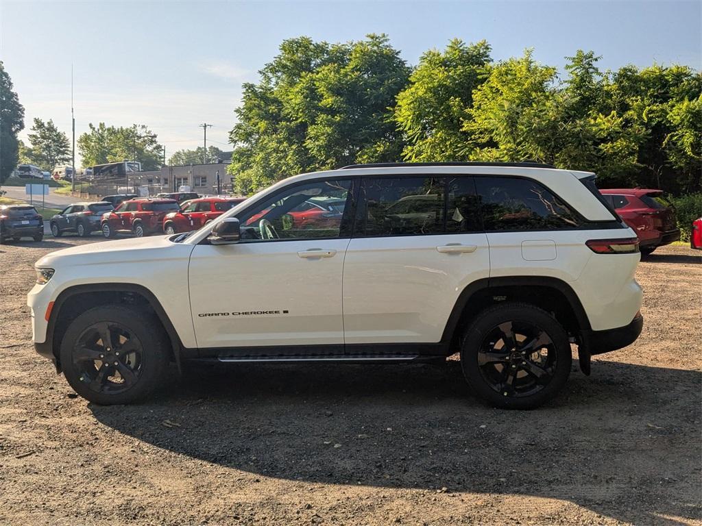 new 2025 Jeep Grand Cherokee car, priced at $44,560