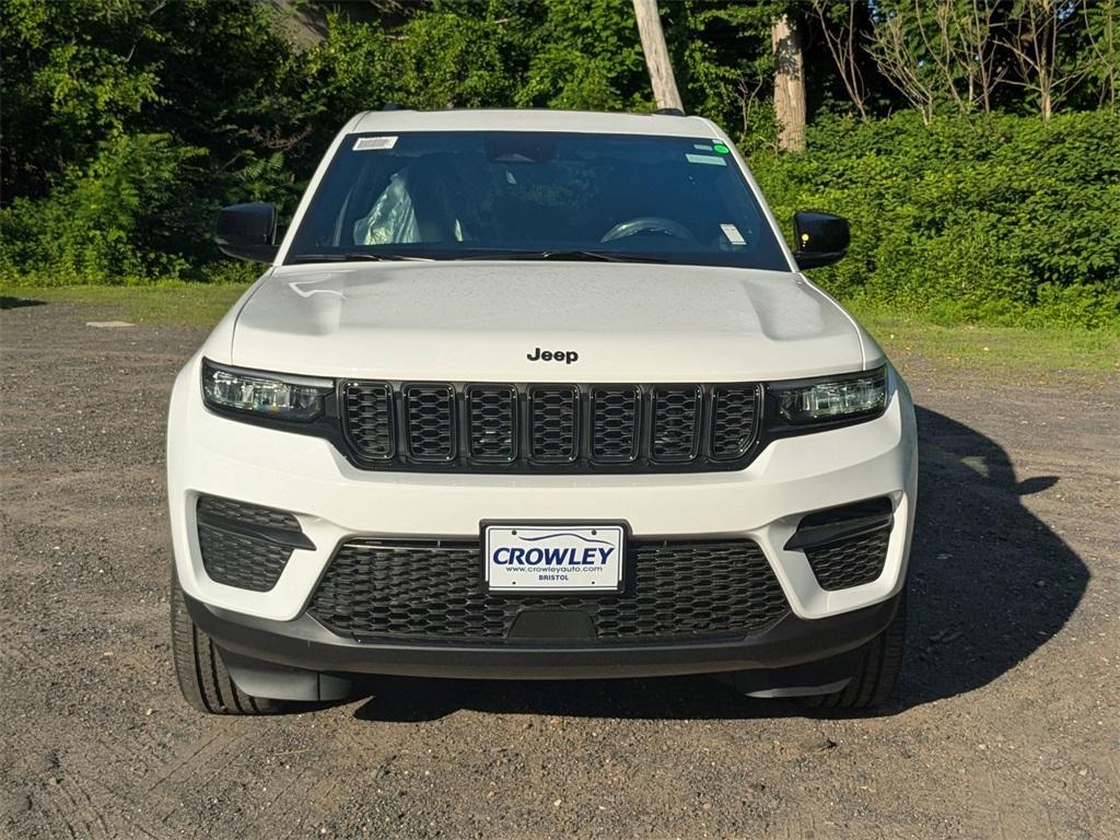 new 2025 Jeep Grand Cherokee car, priced at $44,560