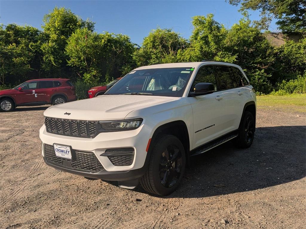 new 2025 Jeep Grand Cherokee car, priced at $44,560
