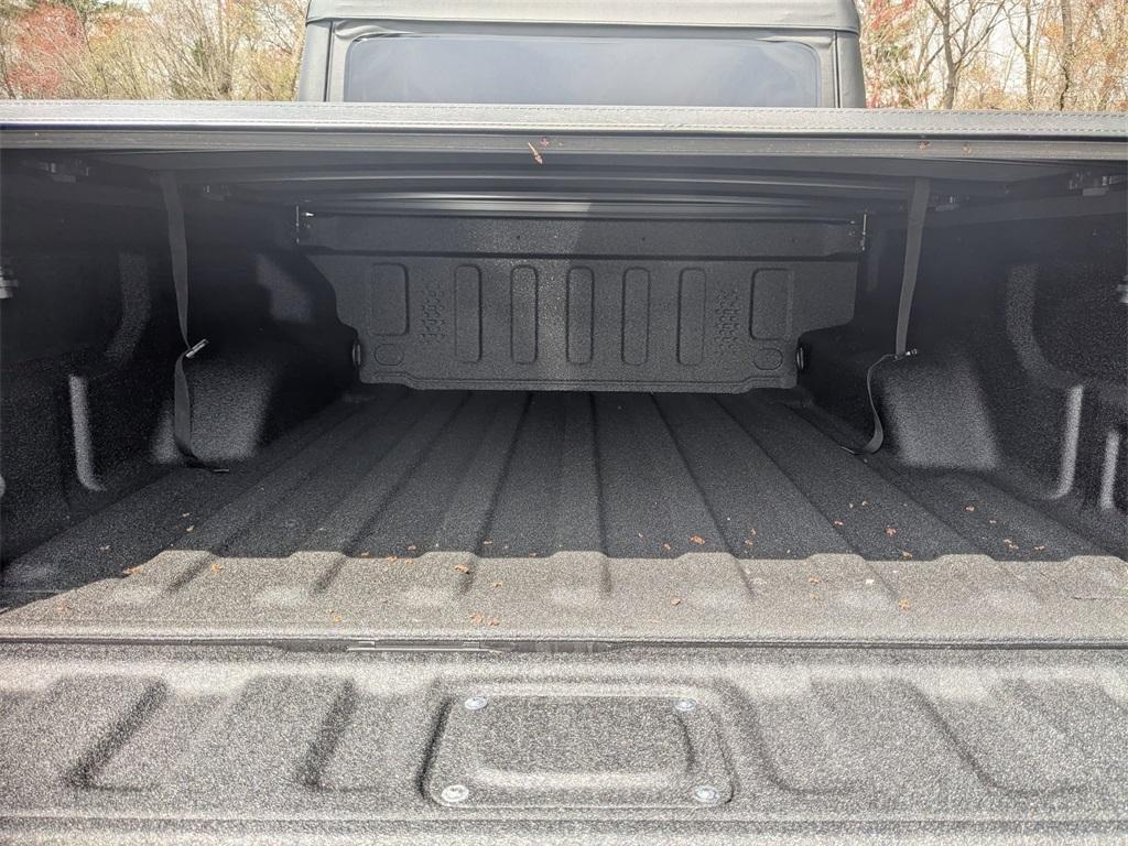 new 2025 Jeep Gladiator car, priced at $40,183