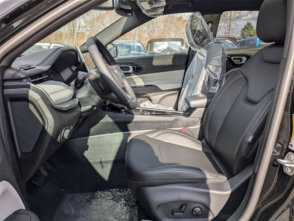 new 2025 Jeep Compass car, priced at $35,118