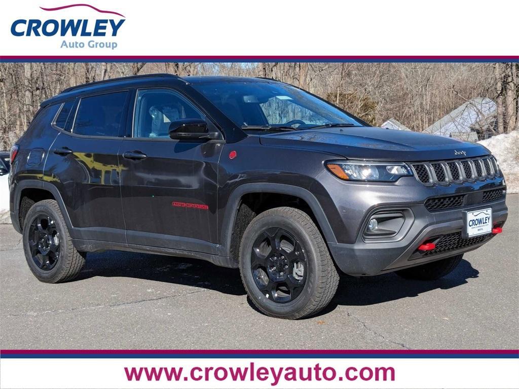 new 2024 Jeep Compass car, priced at $37,401