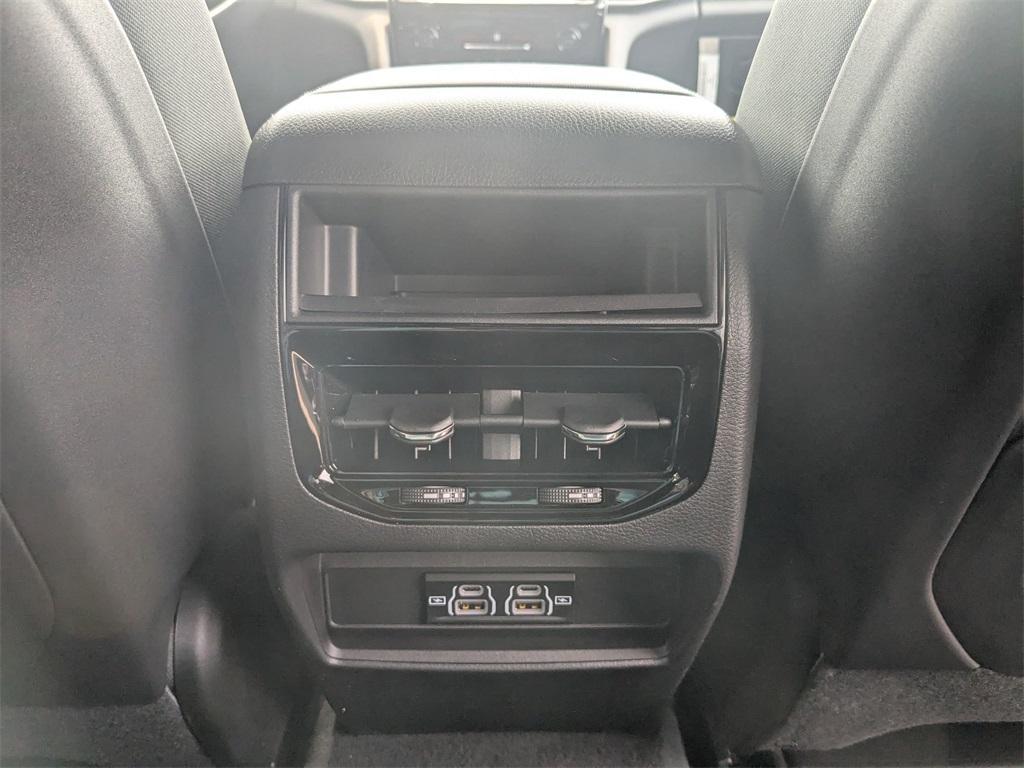 new 2025 Jeep Grand Cherokee car, priced at $41,077