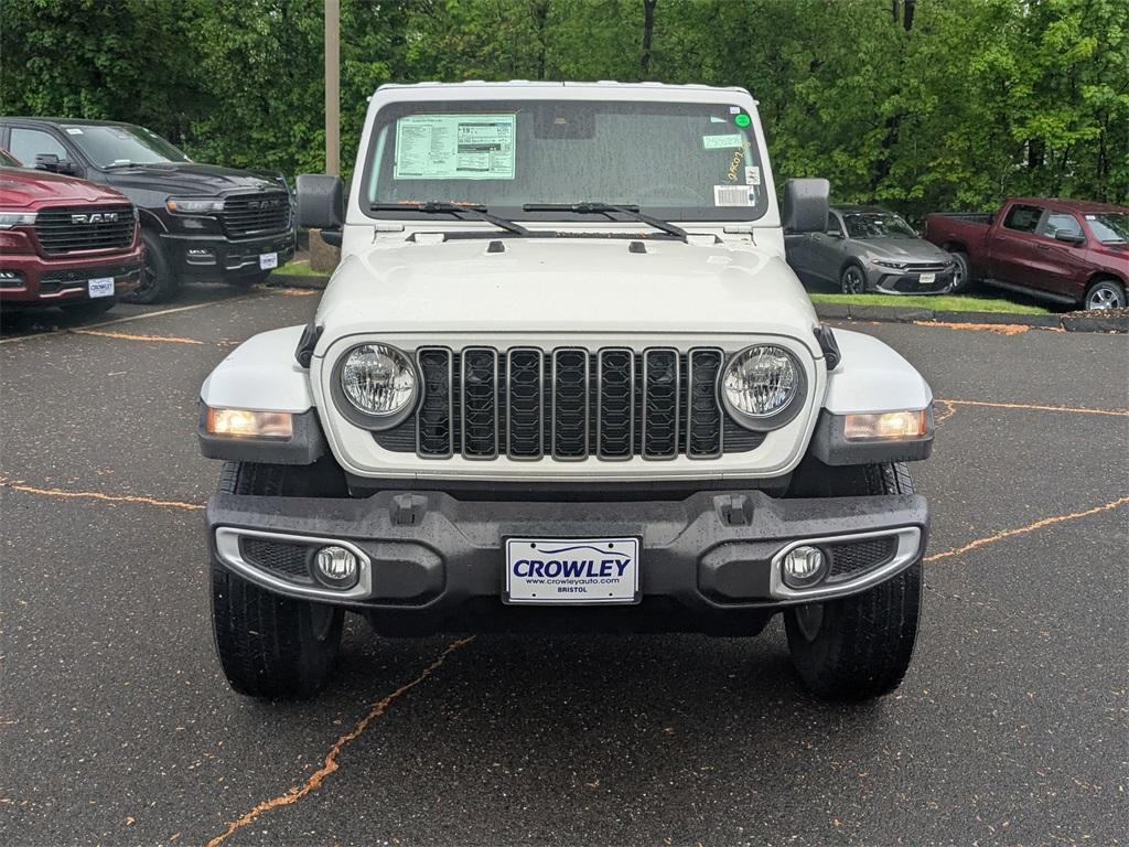 new 2025 Jeep Gladiator car, priced at $50,028