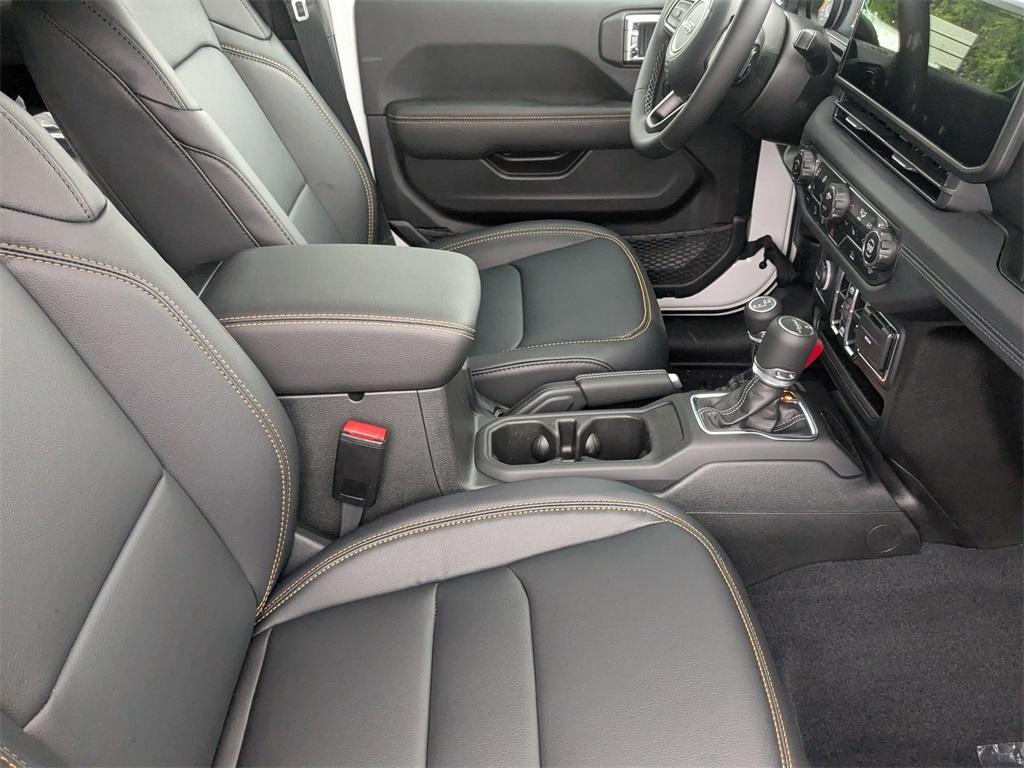 new 2025 Jeep Gladiator car, priced at $50,028