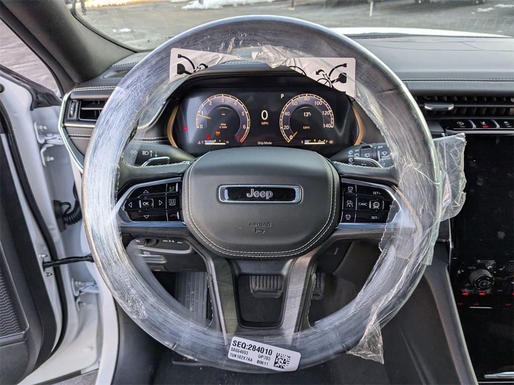 new 2025 Jeep Grand Cherokee car, priced at $58,921