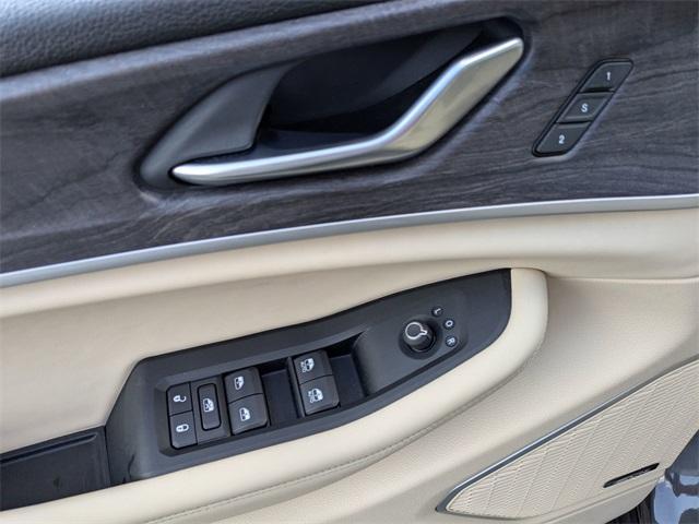 used 2022 Jeep Grand Cherokee car, priced at $32,300