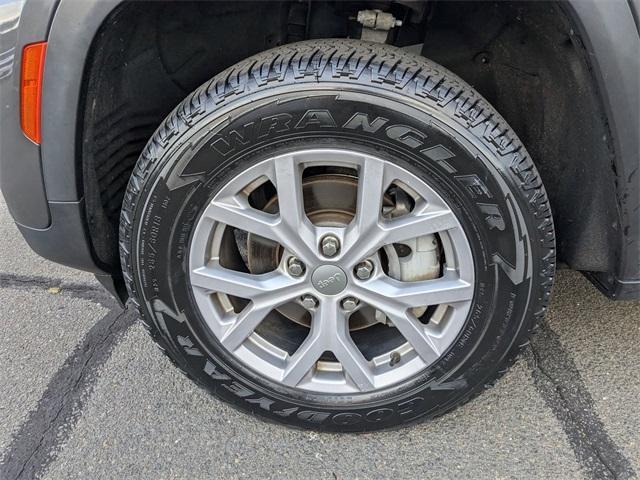 used 2022 Jeep Grand Cherokee car, priced at $32,300