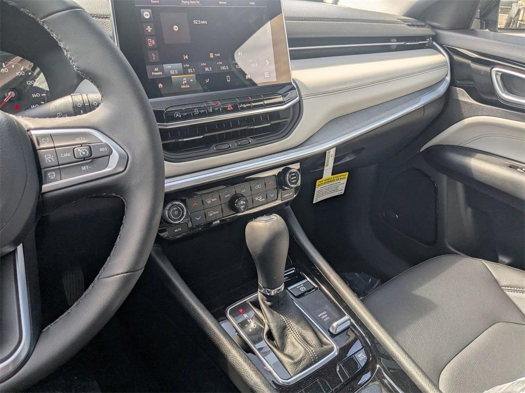 new 2025 Jeep Compass car, priced at $35,118