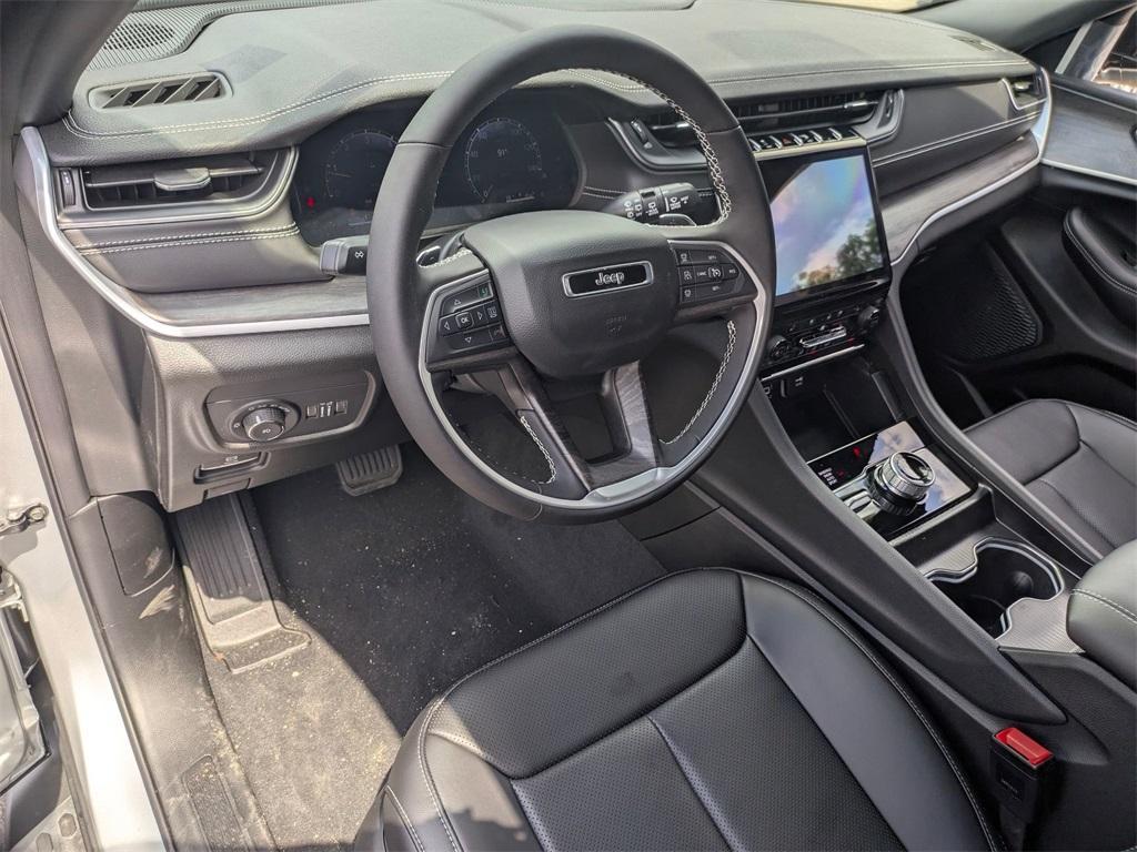 new 2025 Jeep Grand Cherokee car, priced at $50,121