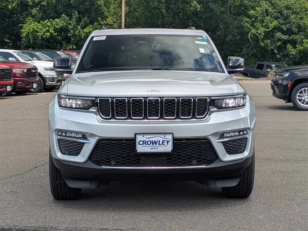 new 2025 Jeep Grand Cherokee car, priced at $50,121