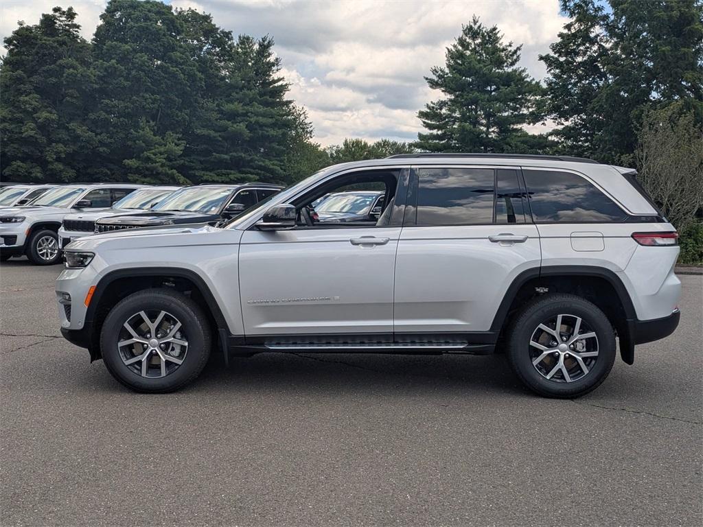 new 2025 Jeep Grand Cherokee car, priced at $50,121