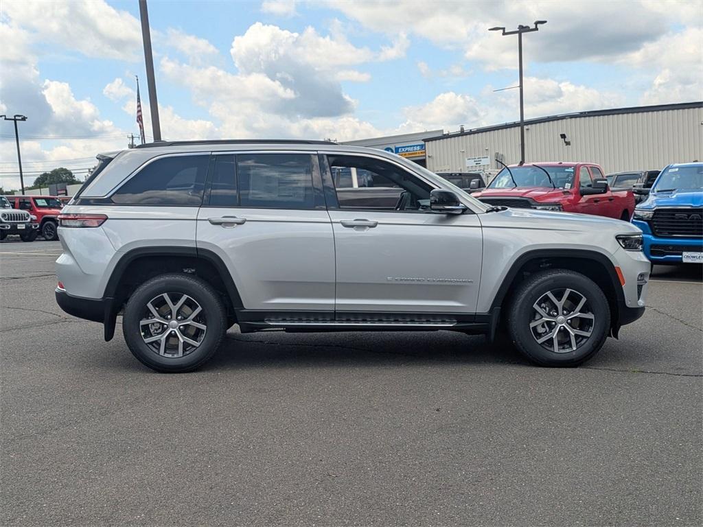 new 2025 Jeep Grand Cherokee car, priced at $50,121