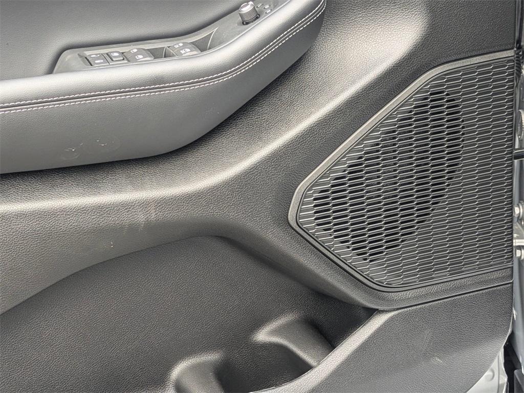 new 2025 Jeep Grand Cherokee car, priced at $50,121