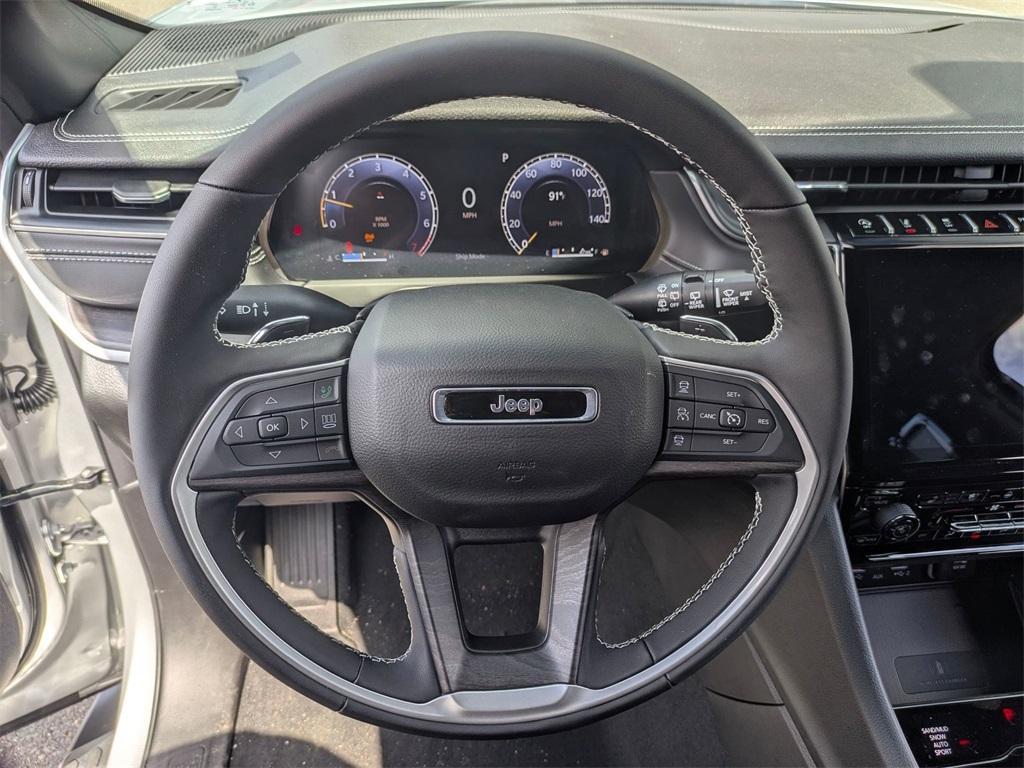 new 2025 Jeep Grand Cherokee car, priced at $50,121
